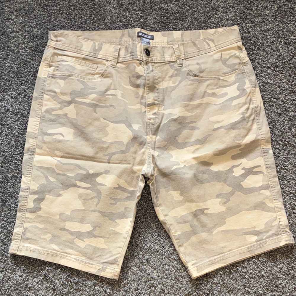 H&M DIVIDED Camo Desert Tan Jean Shorts